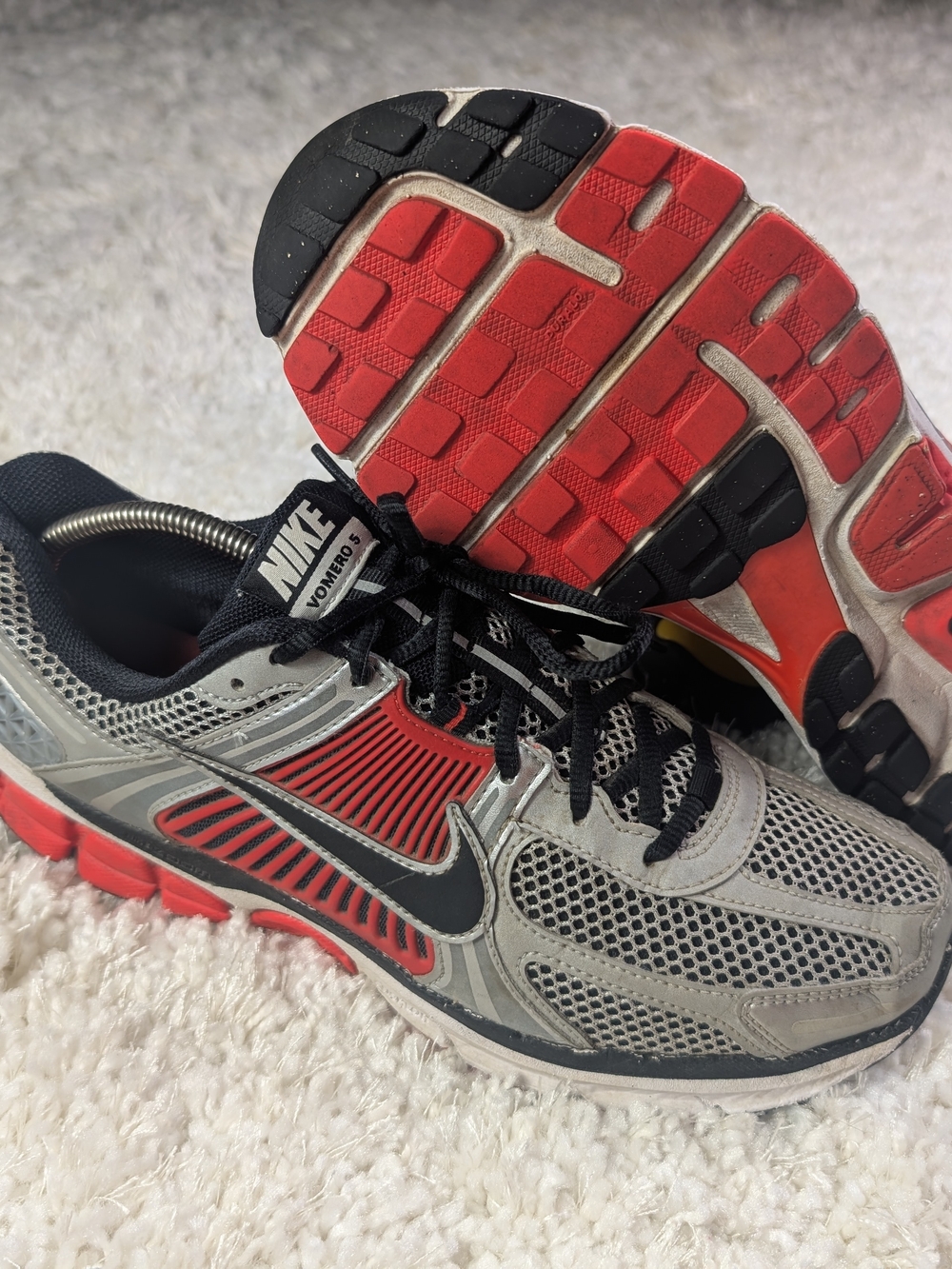 Nike Vomero 5 Men’s Gray, Black & Red Athletic Running Shoes